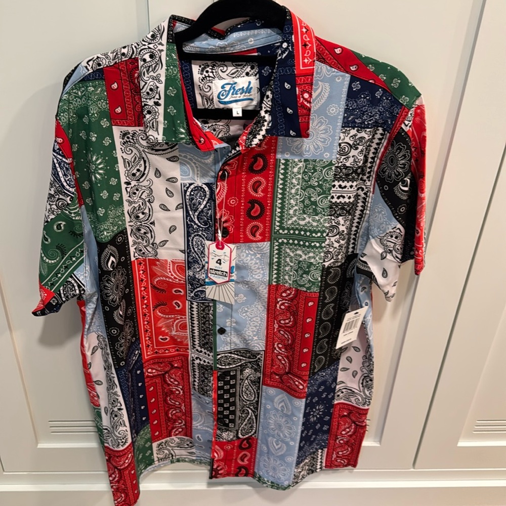 Fresh Prints of BelAir Size Large Black Bandana Graphic Button Up Shirt NWT